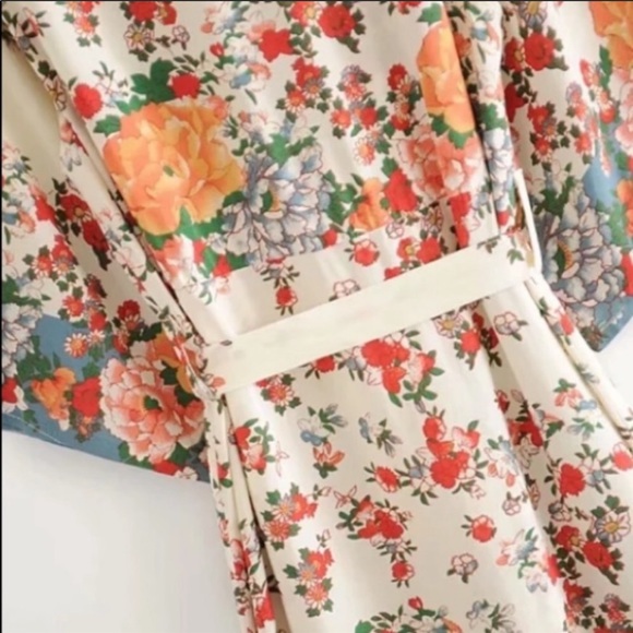 •Now Inr•Sea The Sun In Blooms Print Kimono - Picture 4 of 6